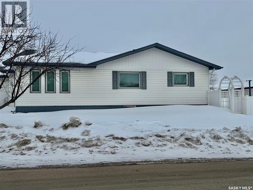 43 Clarke Avenue, Yorkton, SK - Outdoor