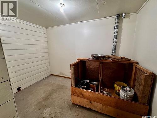43 Clarke Avenue, Yorkton, SK - Indoor