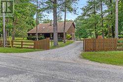 9936 ONTARIO STREET Lambton Shores (Port Franks), ON N0M 2L0