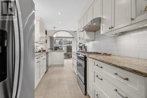 210 Hunterbrook Street N - Photo 3