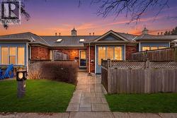 175 FIDDLERS GREEN Road Unit# 3 Ancaster, ON L9G 4X7