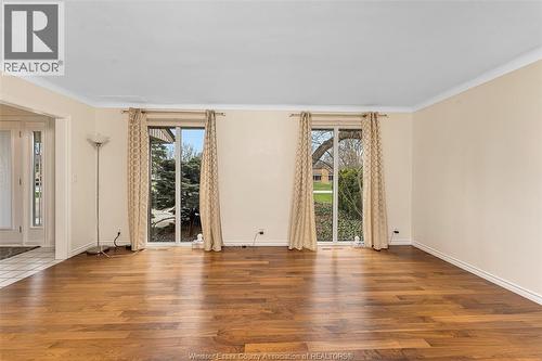 3748 Ouellette Avenue, Windsor, ON - Indoor Photo Showing Other Room