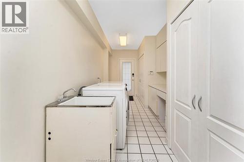 3748 Ouellette Avenue, Windsor, ON - Indoor