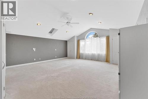 3748 Ouellette Avenue, Windsor, ON - Indoor Photo Showing Other Room