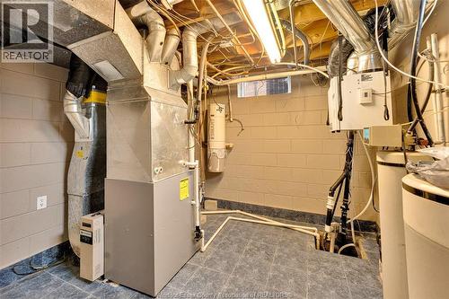 3748 Ouellette Avenue, Windsor, ON - Indoor Photo Showing Basement