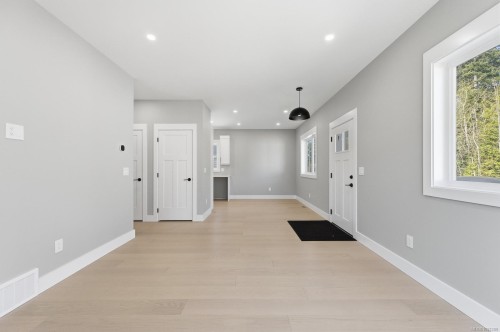 A-2319 Mcdonald Rd, Comox, BC - Indoor Photo Showing Other Room