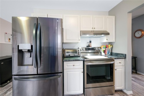 825 Pinecrest Rd, Campbell River, BC 