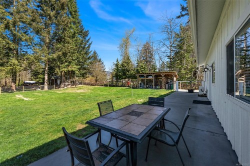 2255 Phipps Rd, Duncan, BC 