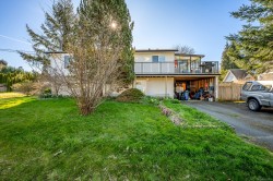 2695 Paula Pl Courtenay, BC V9N 6H9