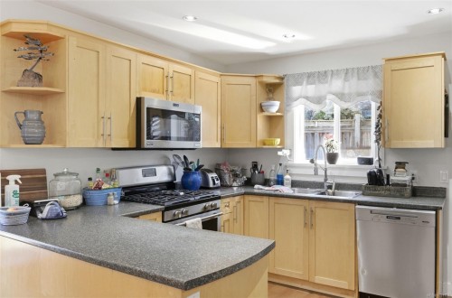 6841 Marsden Rd, Sooke, BC 