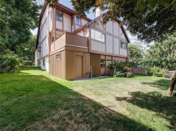 1335 Rudlin St Victoria, BC V8V 3R9