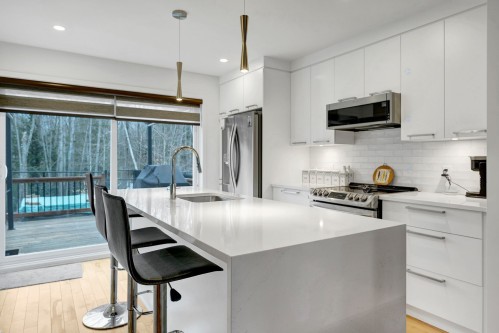 Cuisine - 1354 Rue Custine, Saint-Jérôme, QC - Indoor Photo Showing Kitchen With Upgraded Kitchen