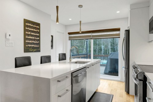 Cuisine - 1354 Rue Custine, Saint-Jérôme, QC - Indoor Photo Showing Kitchen With Upgraded Kitchen