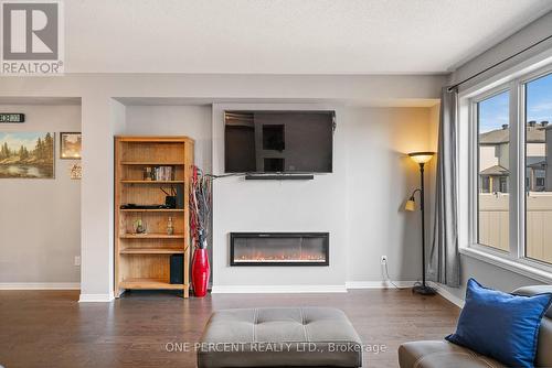 910 Paseana Place, Ottawa, ON - Indoor Photo Showing Living Room With Fireplace