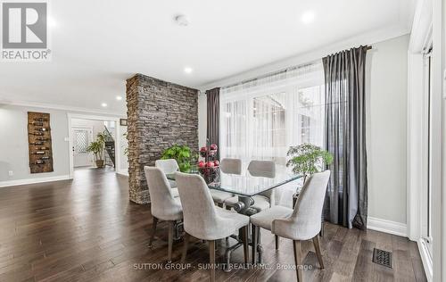 1095 Geran Crescent, Mississauga, ON - Indoor Photo Showing Dining Room