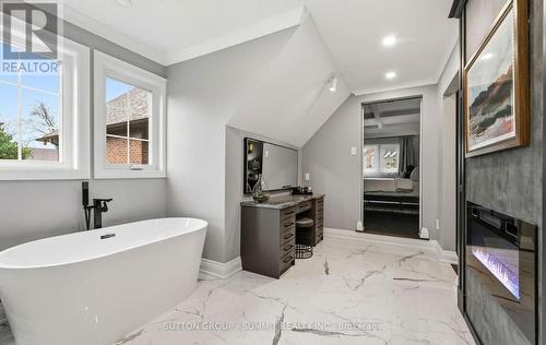 1095 Geran Crescent, Mississauga, ON - Indoor