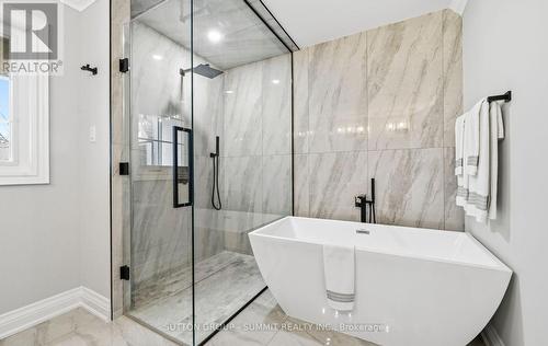 1095 Geran Crescent, Mississauga, ON - Indoor Photo Showing Bathroom