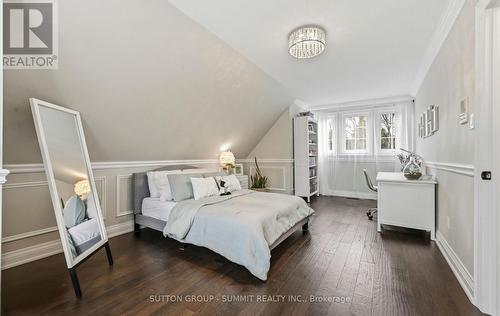 1095 Geran Crescent, Mississauga, ON - Indoor Photo Showing Bedroom