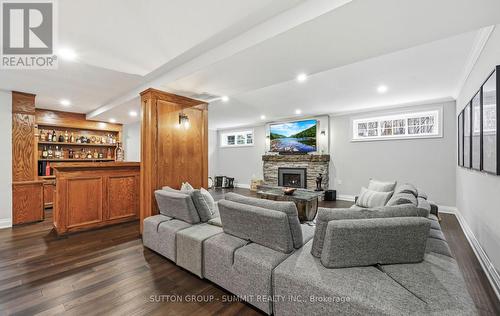 1095 Geran Crescent, Mississauga, ON - Indoor With Fireplace