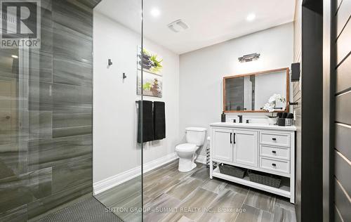 1095 Geran Crescent, Mississauga, ON - Indoor Photo Showing Bathroom