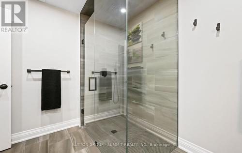 1095 Geran Crescent, Mississauga, ON - Indoor Photo Showing Bathroom