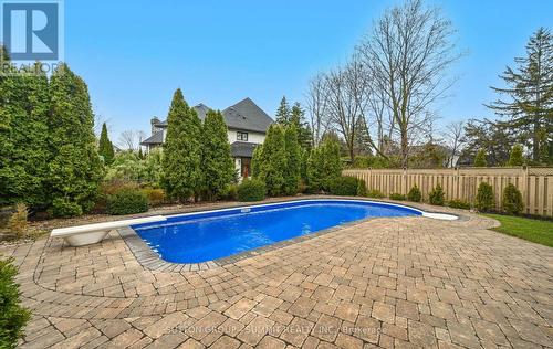 1095 Geran Crescent, Mississauga, ON - Outdoor With In Ground Pool With Backyard