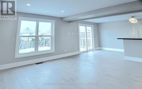 662 Elgin Street N, Cambridge, ON - Indoor Photo Showing Other Room