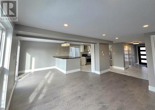 662 Elgin Street N, Cambridge, ON - Indoor Photo Showing Other Room