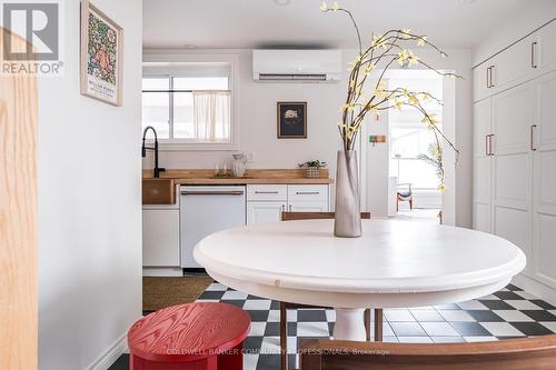 14 Reginald Street, Hamilton, ON - Indoor