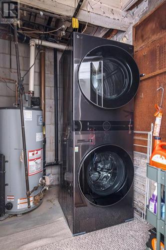 14 Reginald Street, Hamilton, ON - Indoor Photo Showing Laundry Room