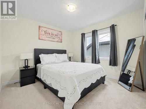 9 Frontier Drive, Thorold, ON - Indoor Photo Showing Bedroom