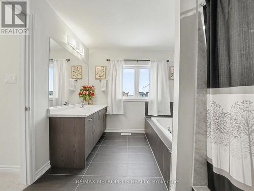 9 Frontier Drive, Thorold, ON - Indoor Photo Showing Bathroom