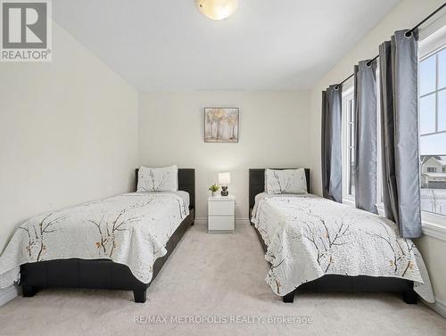 9 Frontier Drive, Thorold, ON - Indoor Photo Showing Bedroom