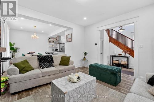 84 State Street, Welland (Welland Downtown), ON - Indoor Photo Showing Living Room