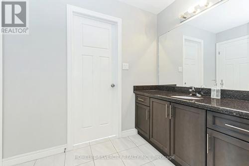 153 Medici Lane, Hamilton, ON - Indoor Photo Showing Bathroom