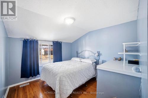 977 Upper Wellington Street, Hamilton, ON - Indoor Photo Showing Bedroom