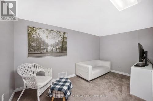 977 Upper Wellington Street, Hamilton, ON - Indoor