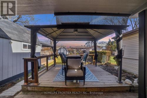 977 Upper Wellington Street, Hamilton, ON - Outdoor With Deck Patio Veranda With Exterior