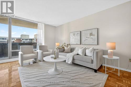 2903 - 1 MASSEY SQUARE  Toronto, ON M4C 5L4