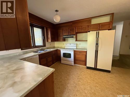 130 Anson Street, Air Ronge, SK - Indoor Photo Showing Kitchen With Double Sink