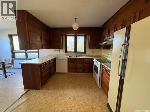 130 Anson Street, Air Ronge, SK - Indoor Photo Showing Kitchen With Double Sink