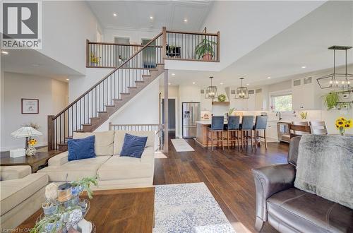 58 Carriage Crossing, Drayton, ON - Indoor Photo Showing Living Room