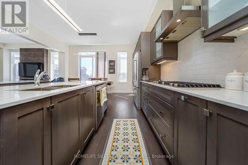 31 Canard Drive, Vaughan, ON - Indoor Photo Showing Kitchen