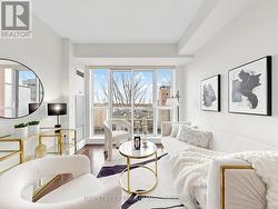 308 - 21 UPPER DUKE CRESCENT Markham, ON L6G 0B7