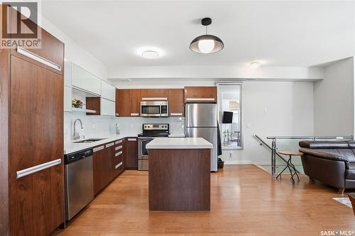 1612 1015 Patrick Crescent, Saskatoon, SK - Indoor Photo Showing Kitchen With Stainless Steel Kitchen