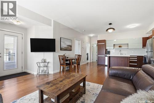 1612 1015 Patrick Crescent, Saskatoon, SK - Indoor Photo Showing Living Room