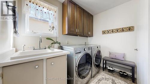 330 Guelph Avenue, Cambridge, ON - Indoor Photo Showing Laundry Room