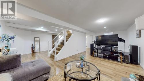 330 Guelph Avenue, Cambridge, ON - Indoor Photo Showing Living Room
