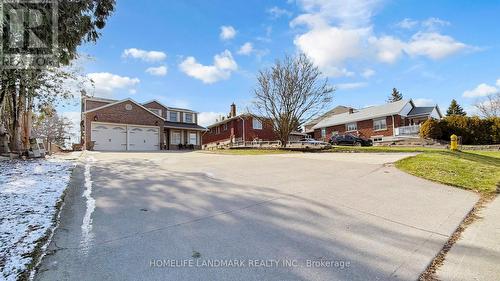 330 Guelph Avenue, Cambridge, ON - Outdoor
