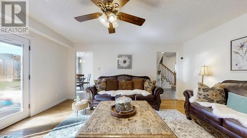330 Guelph Avenue, Cambridge, ON - Indoor Photo Showing Living Room